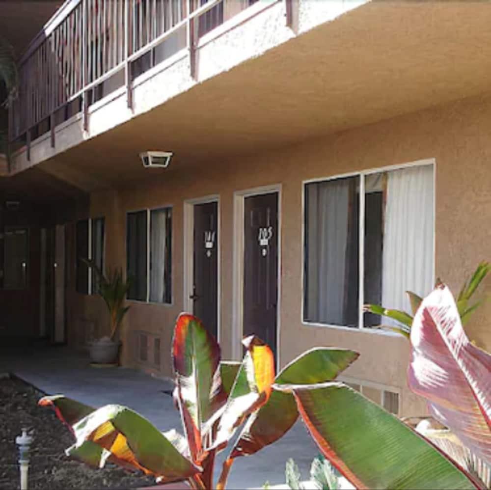פיקו ריברה Rivera Inn & Suites Motel מראה חיצוני תמונה