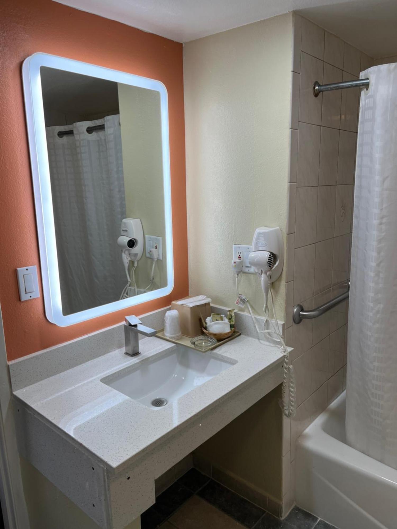 פיקו ריברה Rivera Inn & Suites Motel מראה חיצוני תמונה